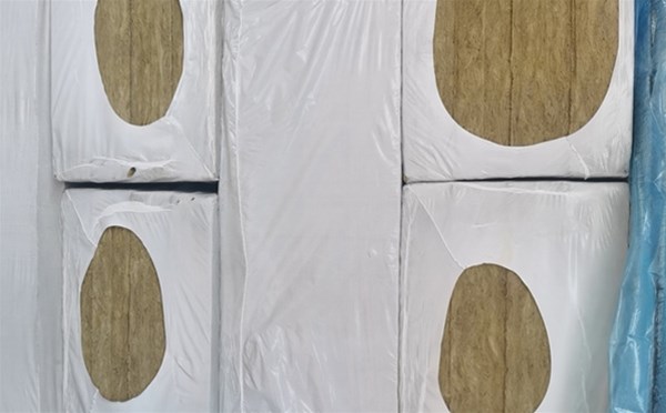 復(fù)合巖棉板施工時(shí)，應(yīng)注意哪些事項(xiàng)呢？