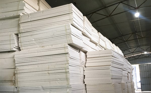 巖棉保溫板有哪些特性呢？一起來(lái)看看吧